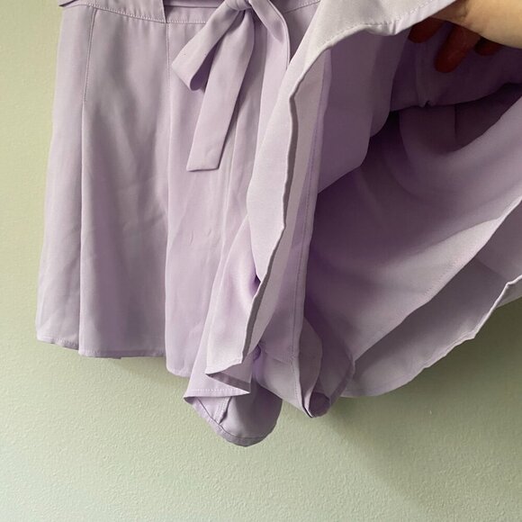 Aritzia Sunday Best | EUC High Waisted Flowy Westley Shorts in Lavender Size 4 - Picture 4 of 9